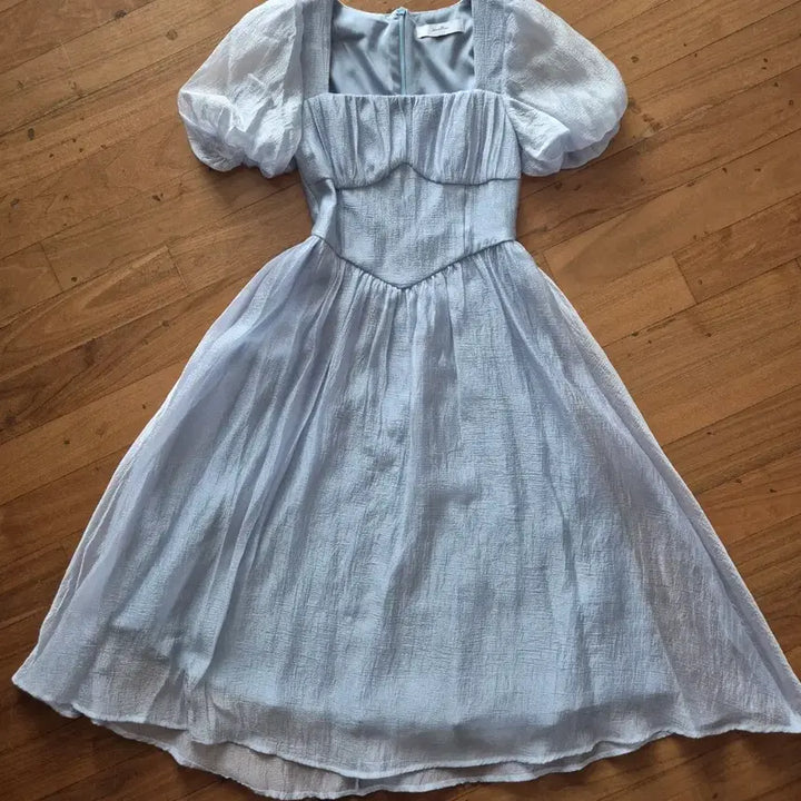 [BUNJANG] Sinsden Puff Short Sleeve Long Dress / 신스덴 퍼프 반팔 하늘색 롱원피스