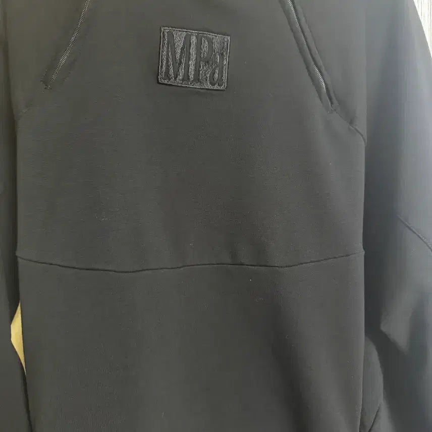 [BUNJANG] Plastic Product Soft-Shell Half Zip (M) / 플라스틱프로덕트 MPa SOFT-SHELL HALF ZIP(M)