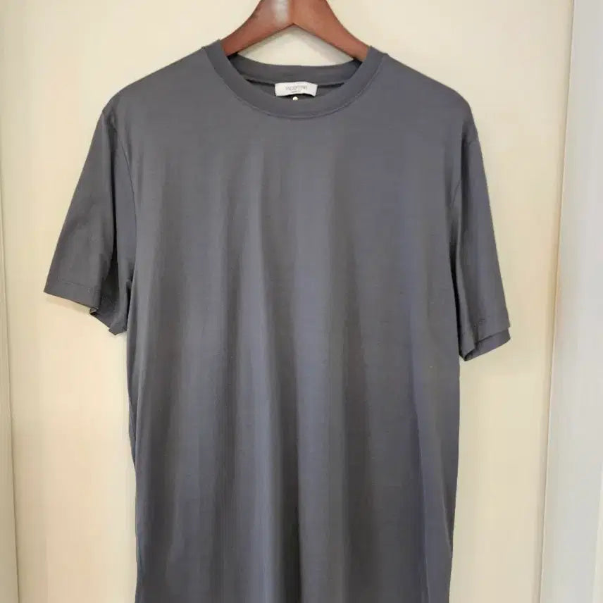 [BUNJANG] Valentino Studded Short-Sleeve T-Shirt / [정품] 발렌티노 스터드 반팔 티셔츠