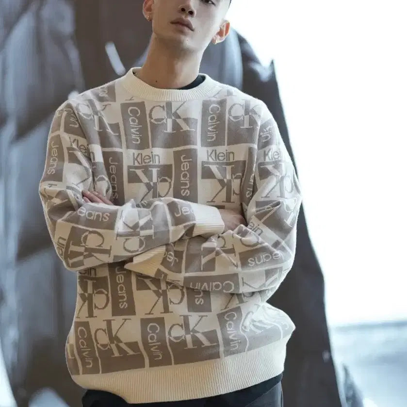 [BUNJANG] Calvin Klein Jeans All Over Logo Knit M / 캘빈클라인 진스 올오버 로고 니트 M