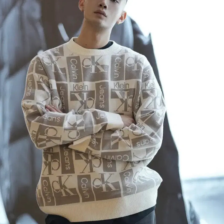 [BUNJANG] Calvin Klein Jeans All Over Logo Knit M / 캘빈클라인 진스 올오버 로고 니트 M