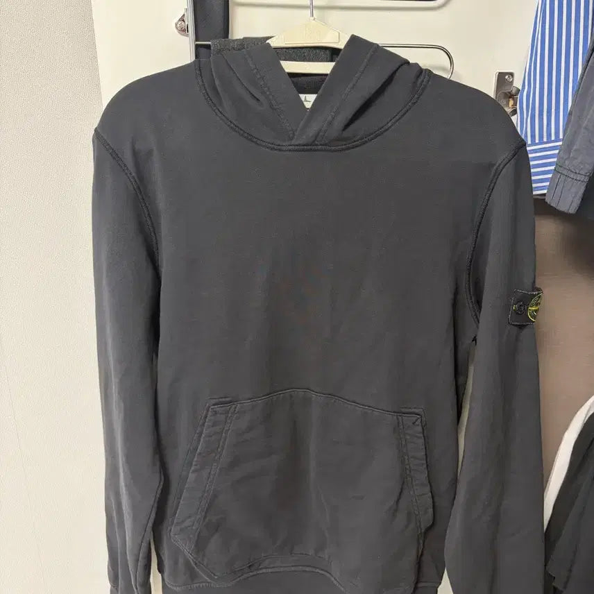 [BUNJANG] Stone Island Hooded Sweatshirt Black / 스톤아일랜드 후드티