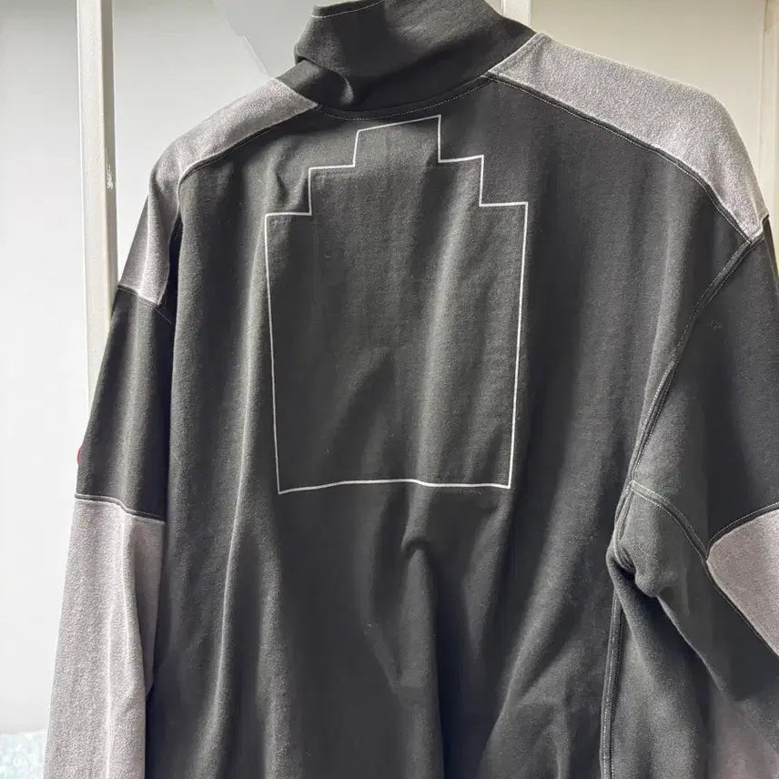 [BUNJANG] KAVMUHT Overdyed Panelled Light Zip [L] / 카브엠트 오버다이 패널드 라이트 집 [L]