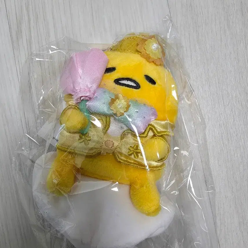 [BUNJANG] Sanrio Gudetama "Heartbeat Series" Mascot Plush / 산리오 모두가 주인공 두근두근 시리즈 구데타마 마스코트 인형