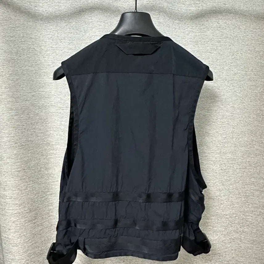 [BUNJANG] CP Company Nylon Utility Vest Navy / CP컴퍼니 나일론 유틸리티 베스트 네이비 (95)