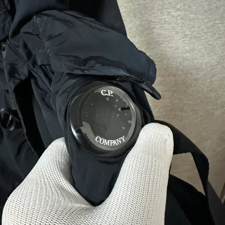 [BUNJANG] CP Company Nylon Utility Vest Navy / CP컴퍼니 나일론 유틸리티 베스트 네이비 (95)