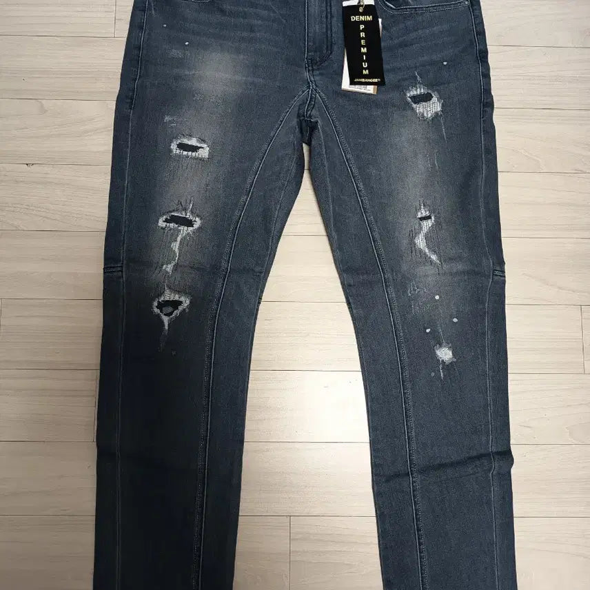 [BUNJANG] Janbangyi Premium Tapered Fit Jeans (Size 34) / 새상품 잠뱅이 프리미엄 청바지(32)