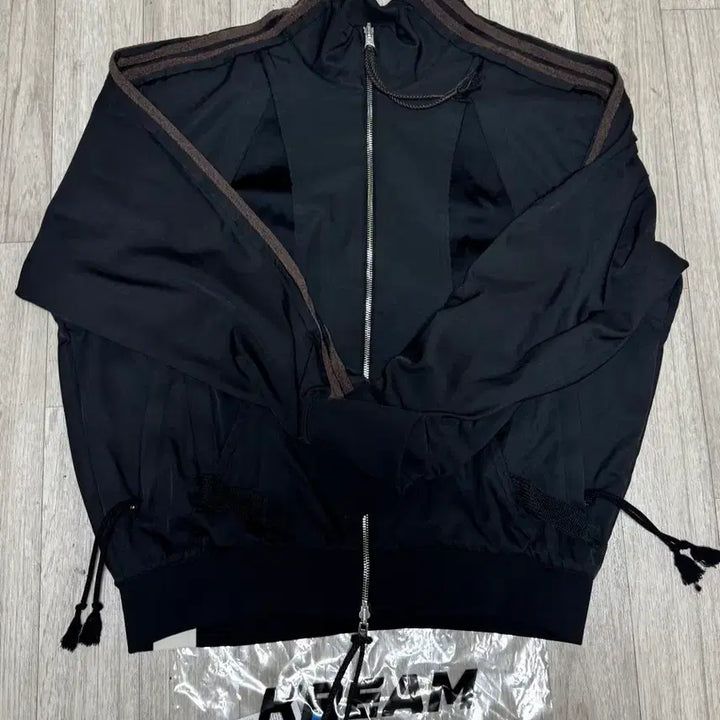 [BUNJANG] Adidas Song For The Mute Track Jacket Black M / M 아디다스 송 포 더 뮤트 트랙 자켓 블랙