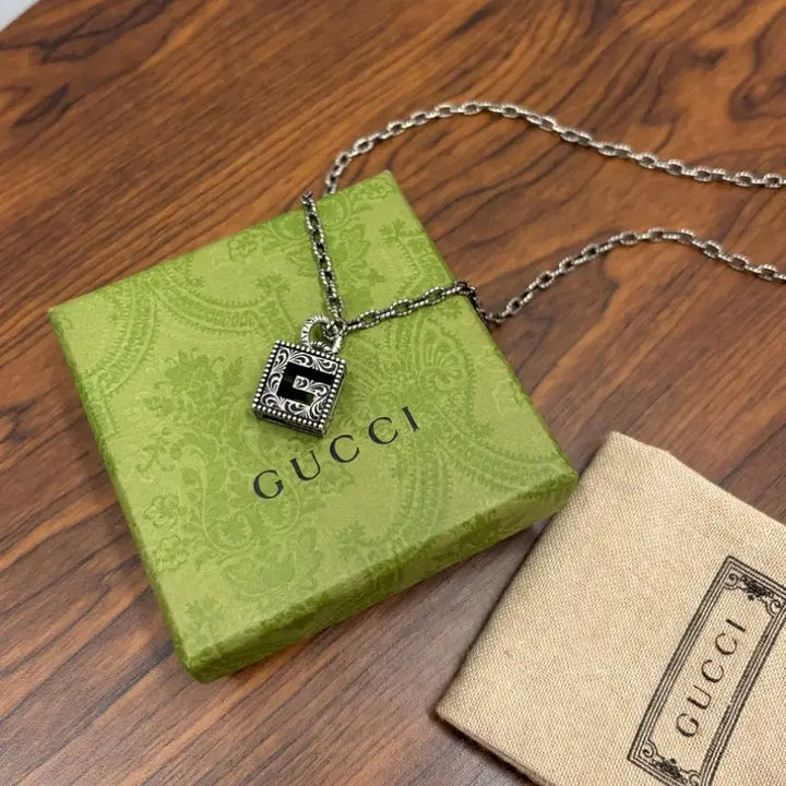 [BUNJANG] Gucci Square Pendant Necklace / 구찌 사각 목걸이