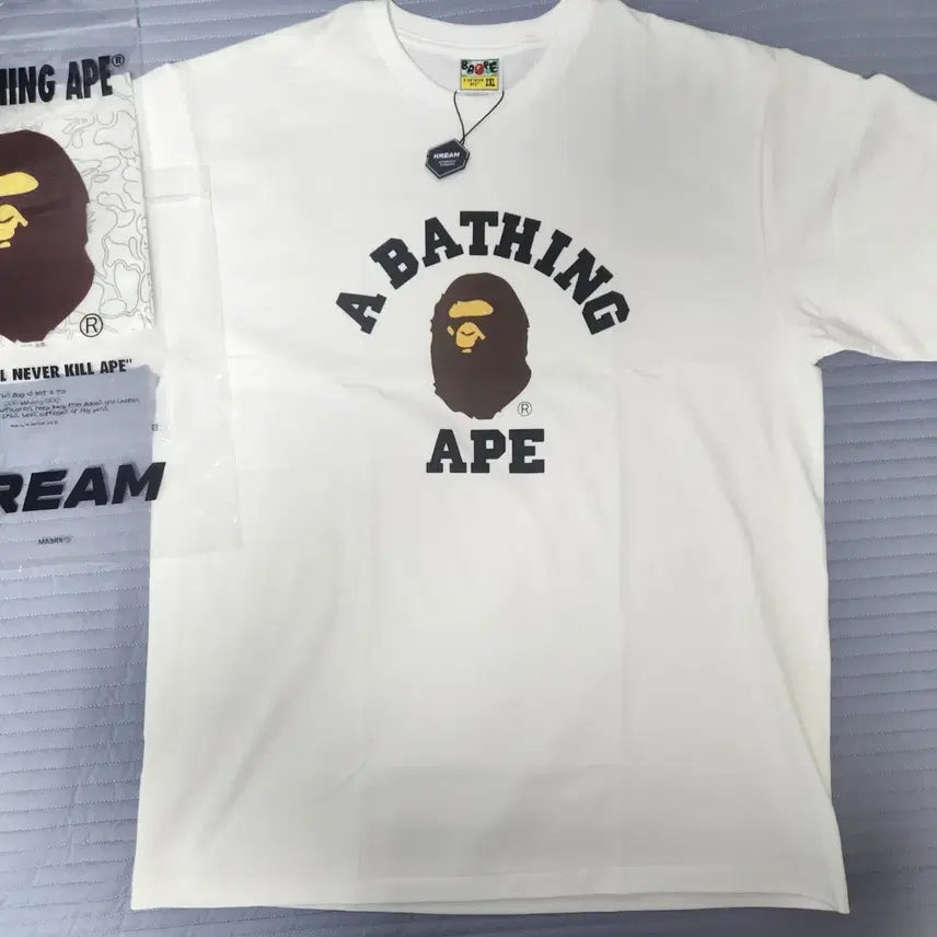 [BUNJANG] BAPE College T-Shirt White 2XL / 베이프 컬레지 2XL 새상품