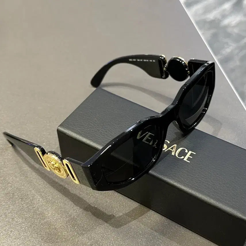[BUNJANG] Versace Black Sunglasses / 베르사체 블랙 선글라스