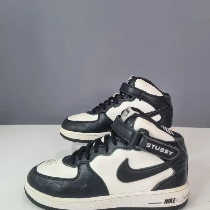 [BUNJANG] Hyojabin 220 Nike x Stussy Air Force 1 Mid / 효자빈티지 220 나이키x스투시 미드포스