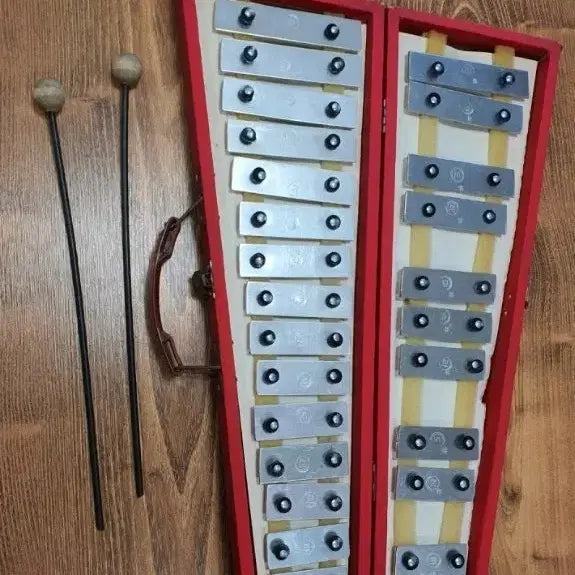[BUNJANG] Jeongil Musical Instruments 1980s Glockenspiel / 진짜 80년대] 80년대 정일악기 실로폰 (오리지널 빈티지 소품)