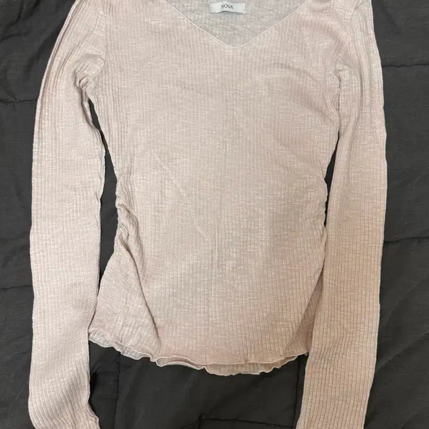 [BUNJANG] Cloud Emotion Deep V-Neck T-Shirt / 클라우드이모션 셀프 코어 딥 브이넥 티