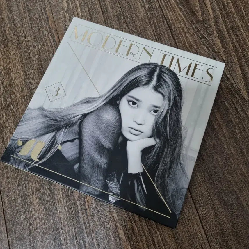 [BUNJANG] IU 3rd Album Modern Times Album / 아이유 3집 모던타임즈 앨범 양도 판매