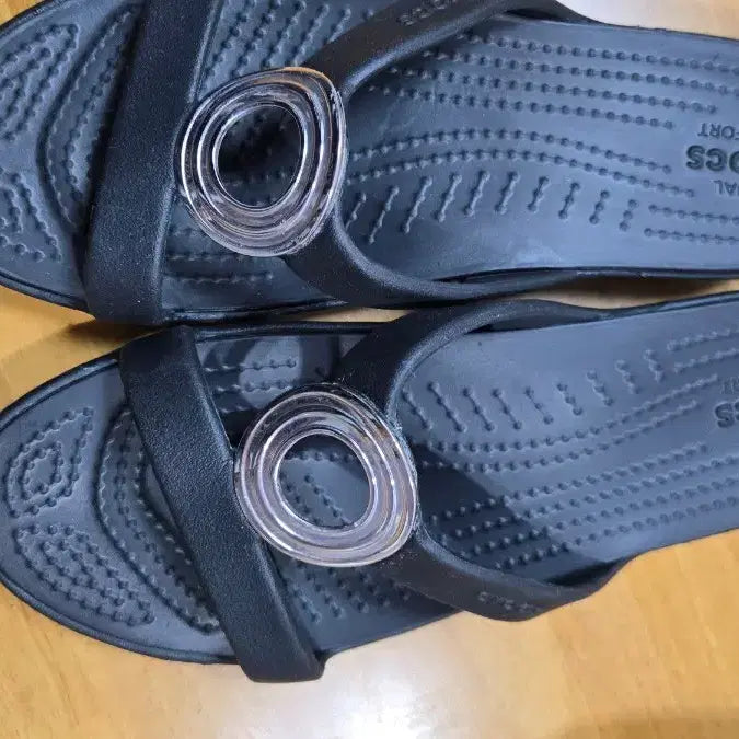 [BUNJANG] Crocs San Lava Bell Sandals Black W7 / 크록스 산라바벨 샌들 블랙 240 w7