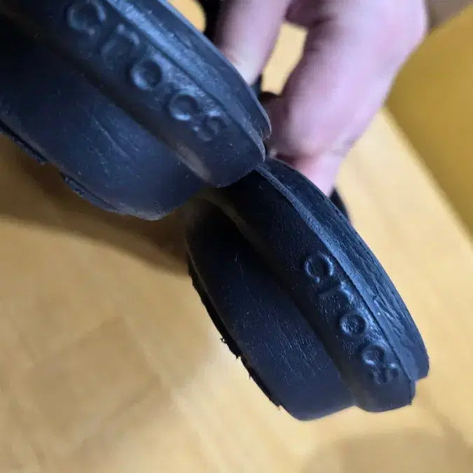 [BUNJANG] Crocs San Lava Bell Sandals Black W7 / 크록스 산라바벨 샌들 블랙 240 w7