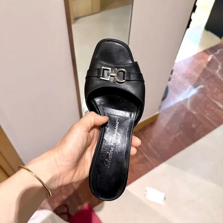 [BUNJANG] Ferragamo Gancini Detail Leather Sandals Slippers / 페라가모 샌들 슬리퍼