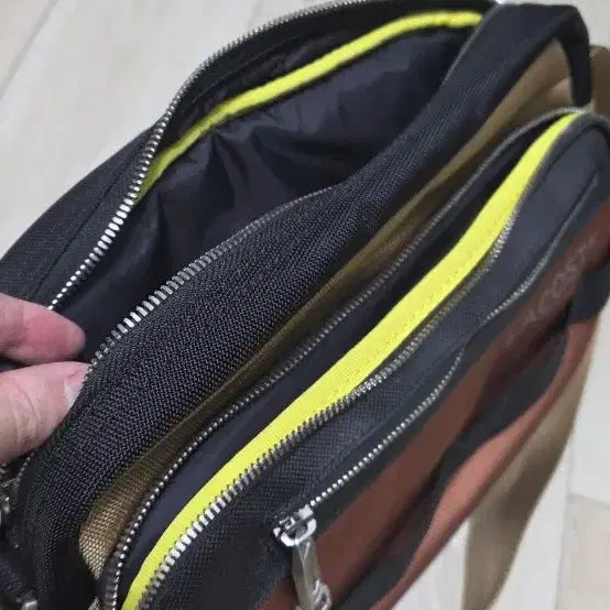 [BUNJANG] Lacoste Ellondergo Crossbody Bag / 라코스테 크로스백