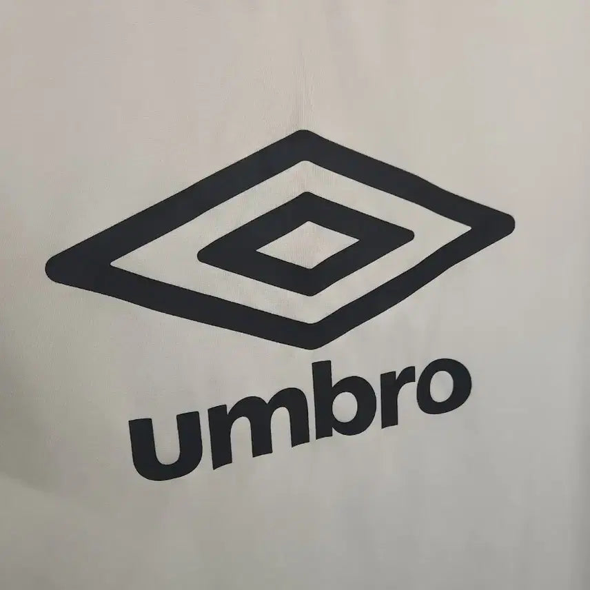 [BUNJANG] Umbro White Short-Sleeve T-Shirt / 엄브로 화이트 반팔 티셔츠