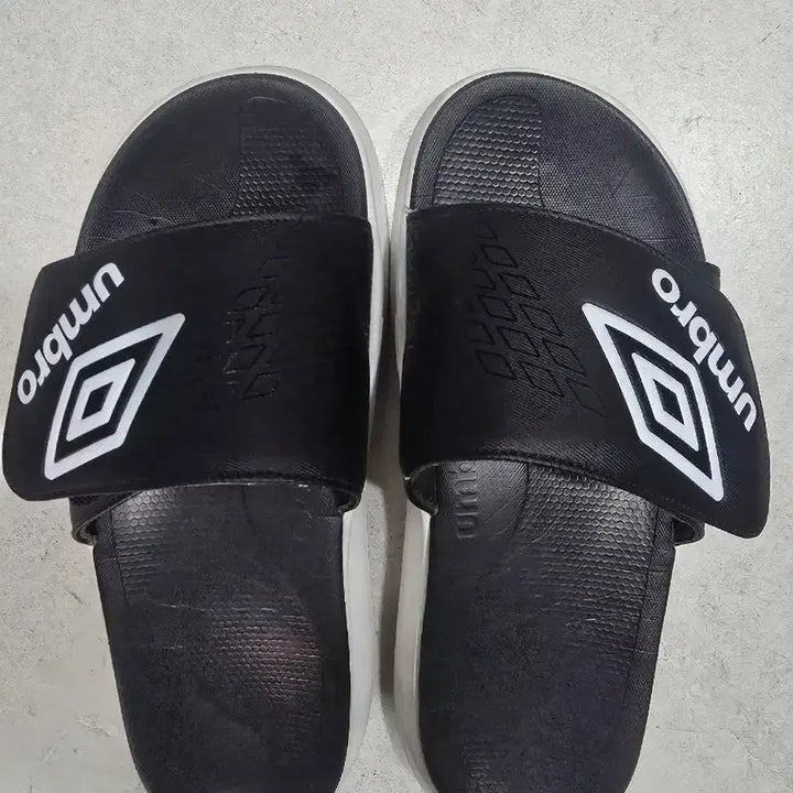 [BUNJANG] Umbro Slippers / 슬리퍼