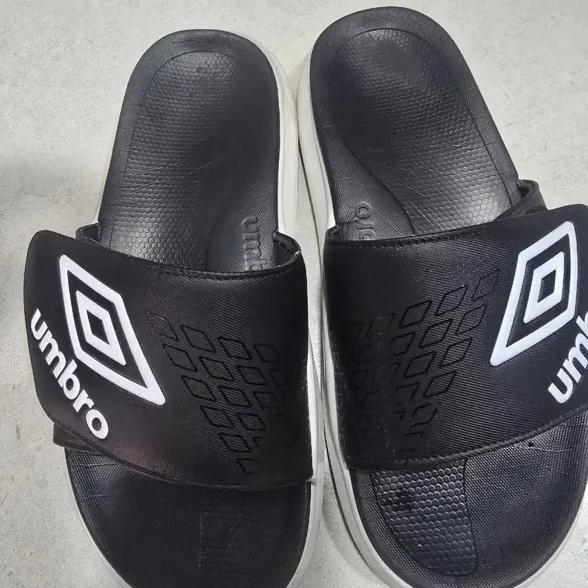 [BUNJANG] Umbro Slippers / 슬리퍼