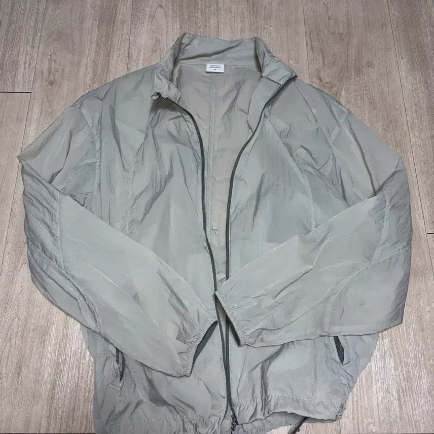 [BUNJANG] Mutandard City Leisure Highneck Shear Windbreaker Light Gray XL / 무탠다드 시티레저 하이넥 시어 윈드브레이커 라이트그레이 XL