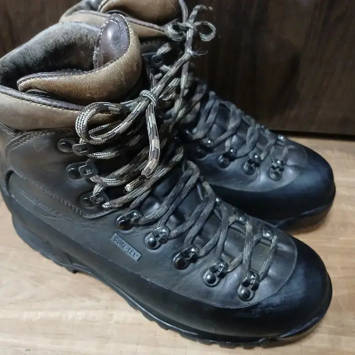 [BUNJANG] Aolomite Gore-Tex Hiking Boots 270mm / AOLOMITE 고어텍스 등산화 270mm