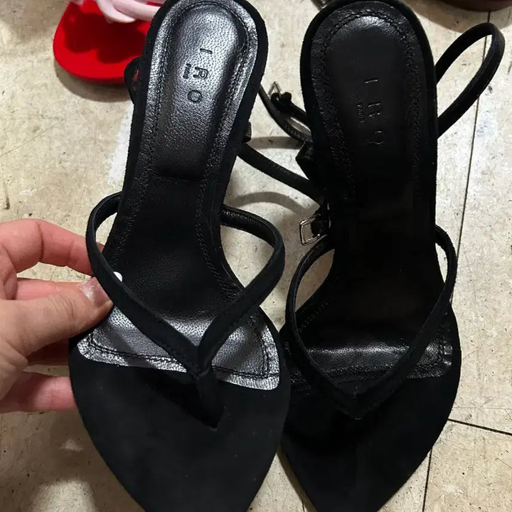 [BUNJANG] IRO Black Suede Strap Sandals / IRO 이로 블랙 스웨이드 스트랩 샌들 36