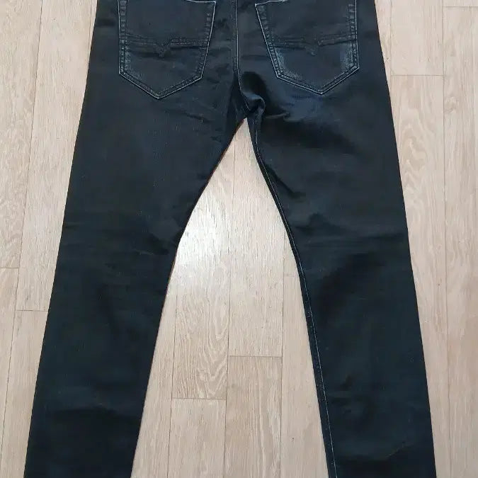 [BUNJANG] Diesel Tepphar Luxury Coated Slim Fit Jeans (Size 32) / 디젤 Tepphar 럭셔리 코팅 블루진 32 슬림핏 약스판