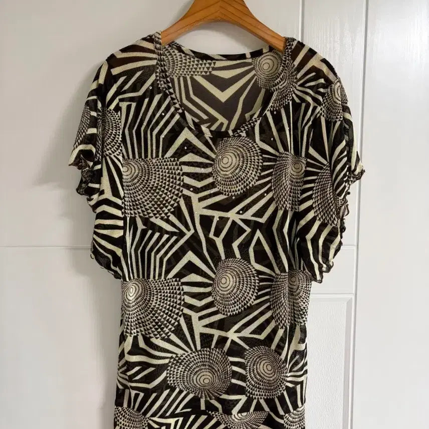 [BUNJANG] Vintage Japanese Imported Sheer Round Neck Short Sleeve T-Shirt / (일본 수입 빈티지)반팔 티셔츠 시스루 라운드 여름 기본 스판 M-L