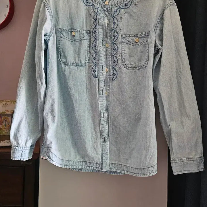 [BUNJANG] Thursday Island Denim Shirt/Blouse - Light Blue / 써스데이아일랜드 데님 셔츠.블라우스 S