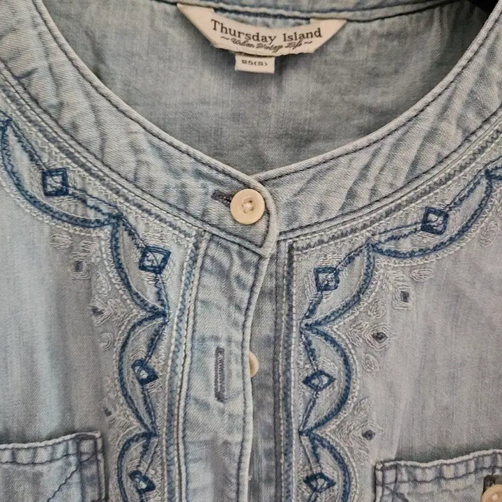 [BUNJANG] Thursday Island Denim Shirt/Blouse - Light Blue / 써스데이아일랜드 데님 셔츠.블라우스 S