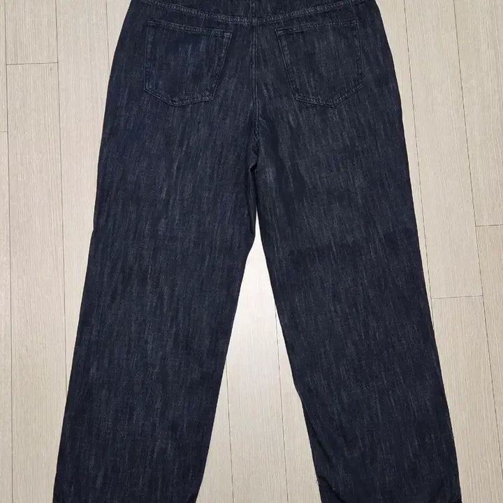 [BUNJANG] Uniqlo Linen-like Wide Denim Pants Set (Low Black, Light Indigo) - 2 Pairs / 무탠다드 린넨 라이크 와이드 데님 팬츠 2장(로우 블랙, 라이트 인디고)