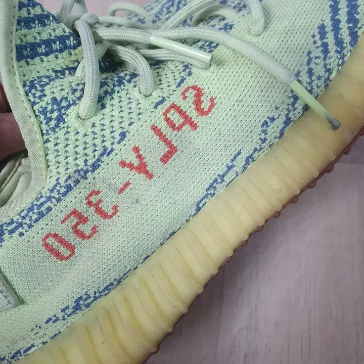 [BUNJANG] Adidas Yeezy Boost 350 V2 275mm / 아디다스 이지부스트 350V2 275사이즈