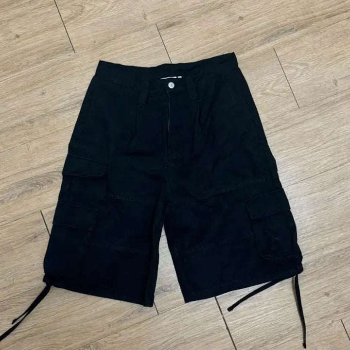 [BUNJANG] Ames Worldwide Cargo Shorts Black / 아메스 월드와이드 카고 반바지 블랙