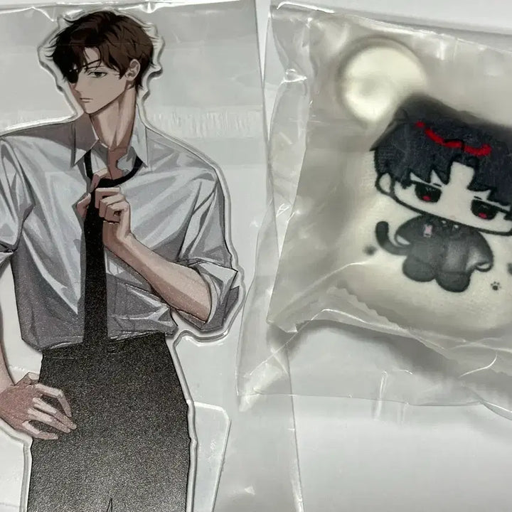 [BUNJANG] KWAEDAM CHULGEUN Kim Sol-eum Cushion Keyring &amp; Baek Sa-heon Acrylic Bundle Set / 괴담출근 괴출 25님 김솔음 쿠션키링 무무님 무뭉님 백사헌 아크릴 일괄