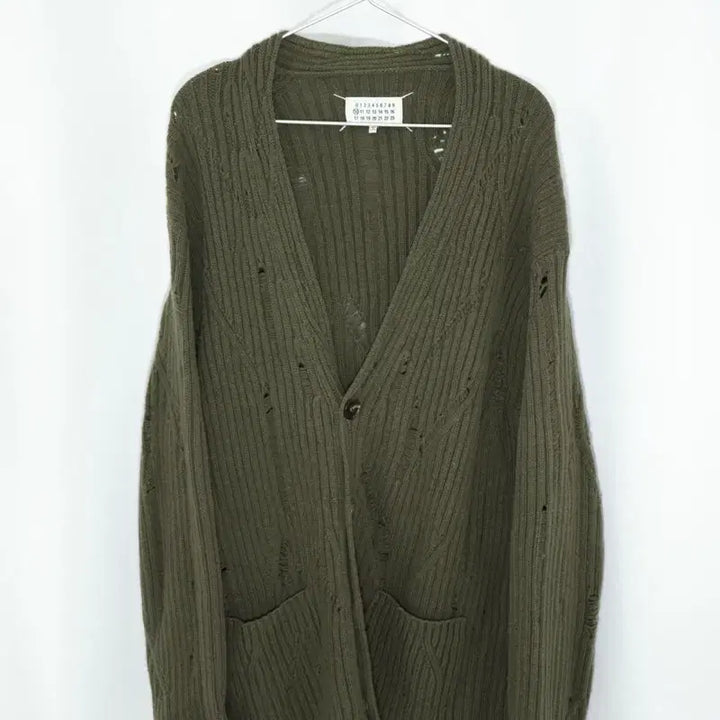 [BUNJANG] Maison Margiela Destroyed Ribbed Cardigan / [M] 메종 마르지엘라 디스트로이드 리브드 가디건