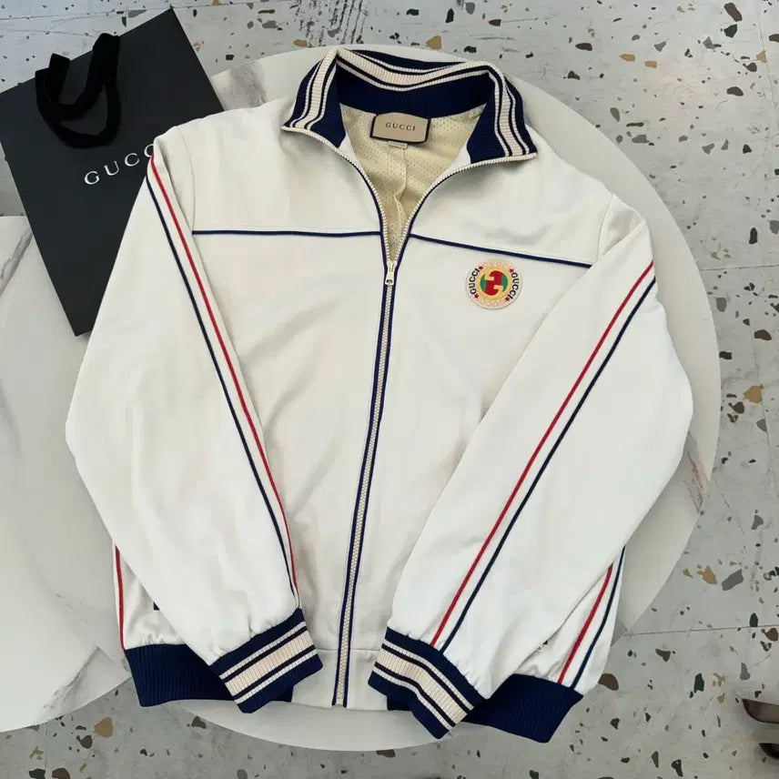 [BUNJANG] Gucci 23SS Stripe Trimmed Zip-Up Track Jacket - White, Size L / [정품/백화점판] 23ss 구찌 스트라이프 트리밍 집업 트랙 자켓
