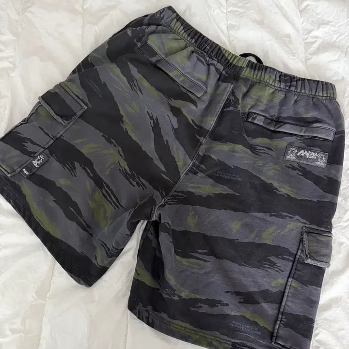 [BUNJANG] Ape Bermuda Shorts / 에이프 버뮤다
