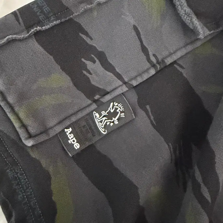 [BUNJANG] Ape Bermuda Shorts / 에이프 버뮤다