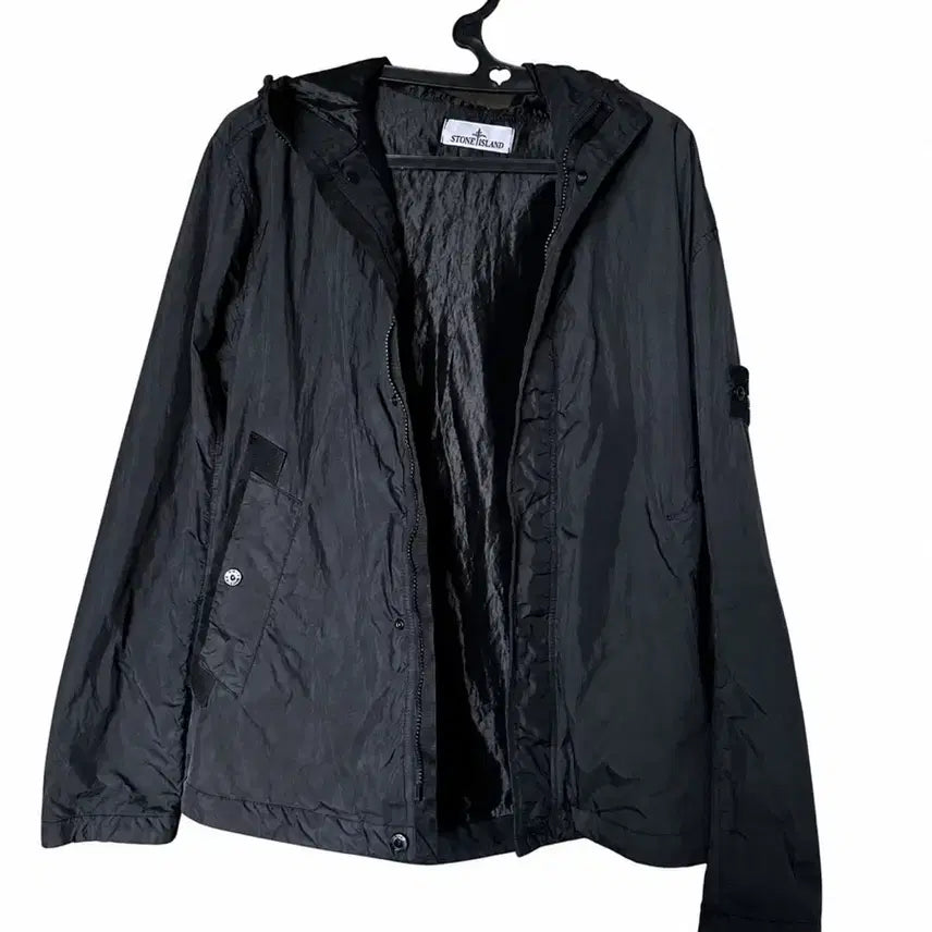 [BUNJANG] Stone Island Black Hooded Windbreaker Jacket / 스톤아일랜드 블랙 후드 바람막이 자켓