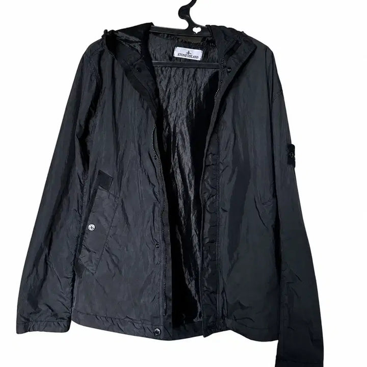 [BUNJANG] Stone Island Black Hooded Windbreaker Jacket / 스톤아일랜드 블랙 후드 바람막이 자켓