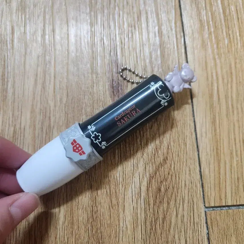 [BUNJANG] Cardcaptor Sakura Lip Balm Keychain / 카드캡터 립밤 키링