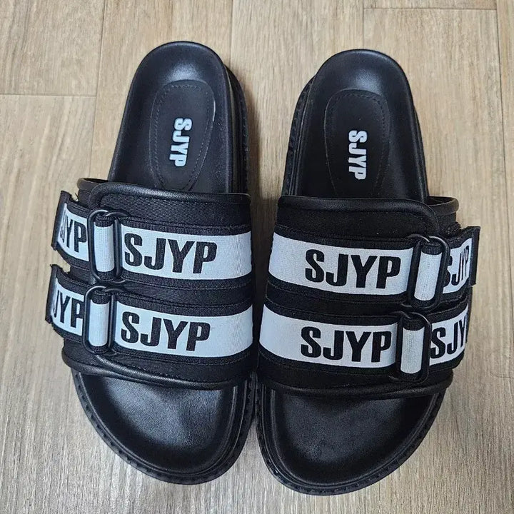 [BUNJANG] SJYP Black Logo Slides / SJYP 블랙 슬리퍼
