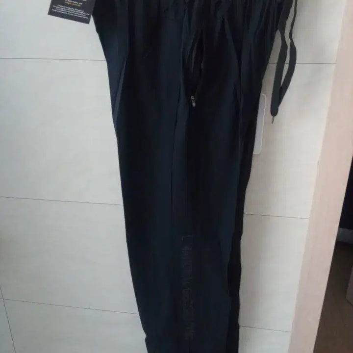 [BUNJANG] National Geographic Cooling Fabric Training Pants XXL / 내셔널지오그래픽 여름용냉감원단 팬츠 XXL 새상품