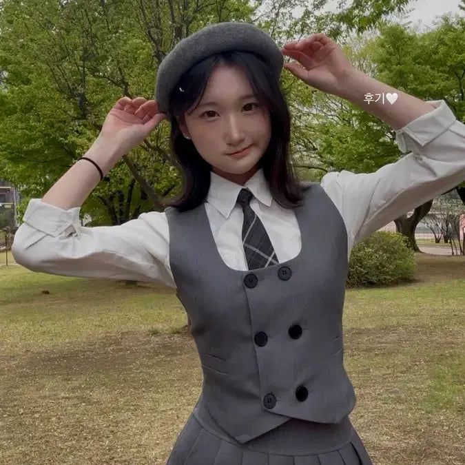[BUNJANG] Preppy Look Uniform Rental (Beret Included) / [S,M,L 베레모 무료] 졸업사진 프레피룩 대여 *단체대여 가능*