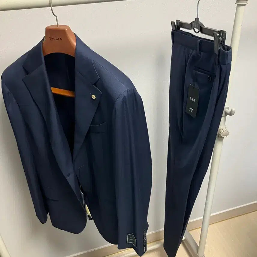 [BUNJANG] SIEG Kiton Carlo Barbera Fabric Suit Navy / 지이크) Kiton 키톤 까를로바베라 원단 수트