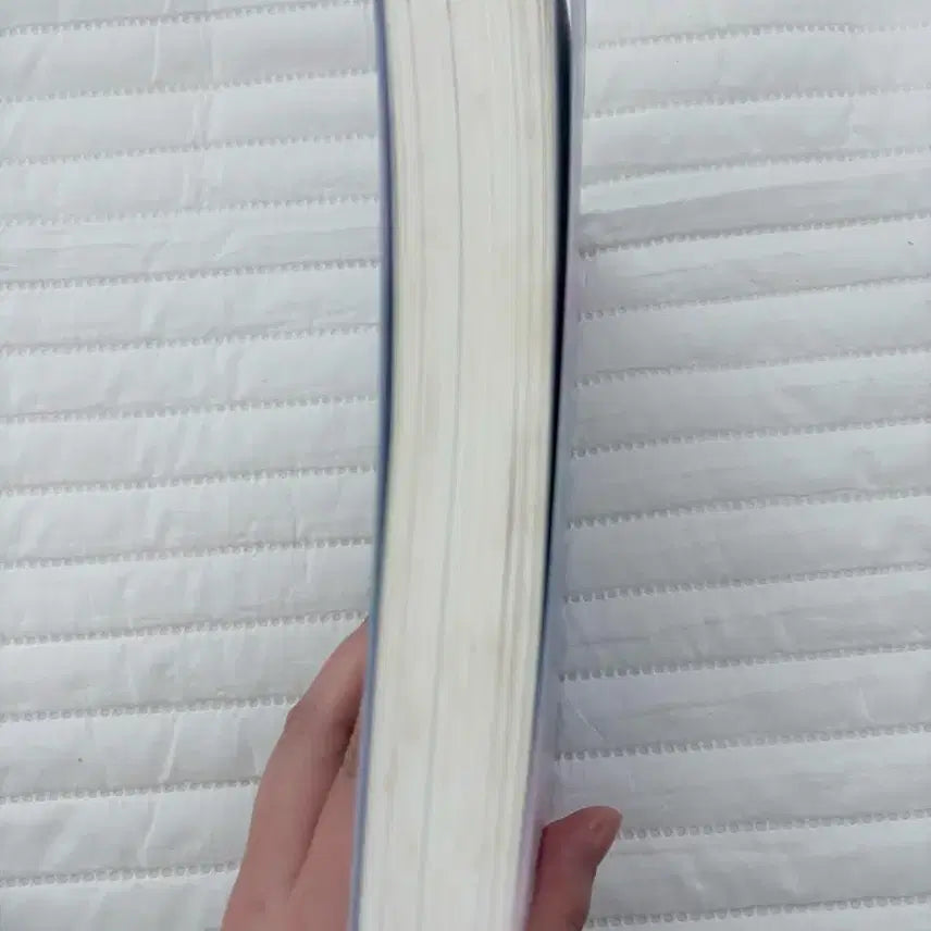 [BUNJANG] Wanna One Hwang Minhyun Bae Jinyoung (Nyeondip Gravity) Limited Edition Photobook / 워너원 황민현 배진영 형제즈 년딥 중력 소장본 양도