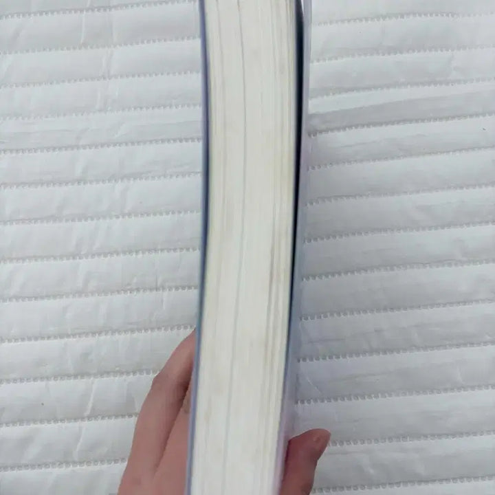[BUNJANG] Wanna One Hwang Minhyun Bae Jinyoung (Nyeondip Gravity) Limited Edition Photobook / 워너원 황민현 배진영 형제즈 년딥 중력 소장본 양도